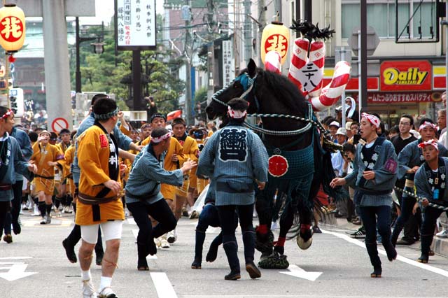 藤崎さんの馬追い祭り ネイル フットサロンcalm かぁむ