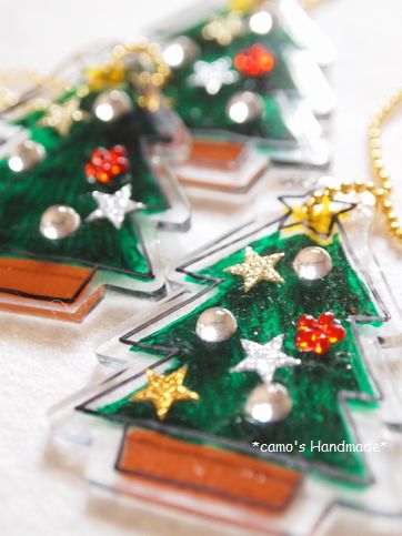 プラ版でキラキラクリスマスツリーつくりました ちくちくのへや フェルトのおままごと雑貨やさん プラ版でキラキラクリスマスツリーつくりました ちくちくのへや フェルトのおままごと雑貨やさん