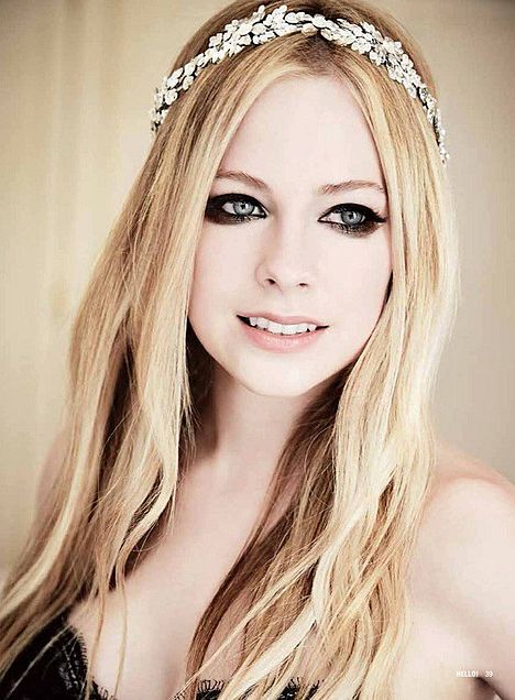 Avril Sixteen