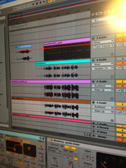 7008417_2164960404_30small