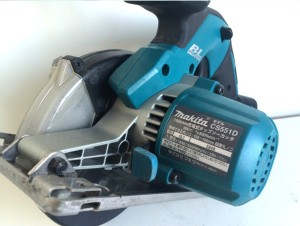 makita充電式 チップソーカッタCS551D②