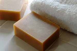 アルガンオイルを使った手作り洗顔石鹸（せっけん） Manon（マノン）