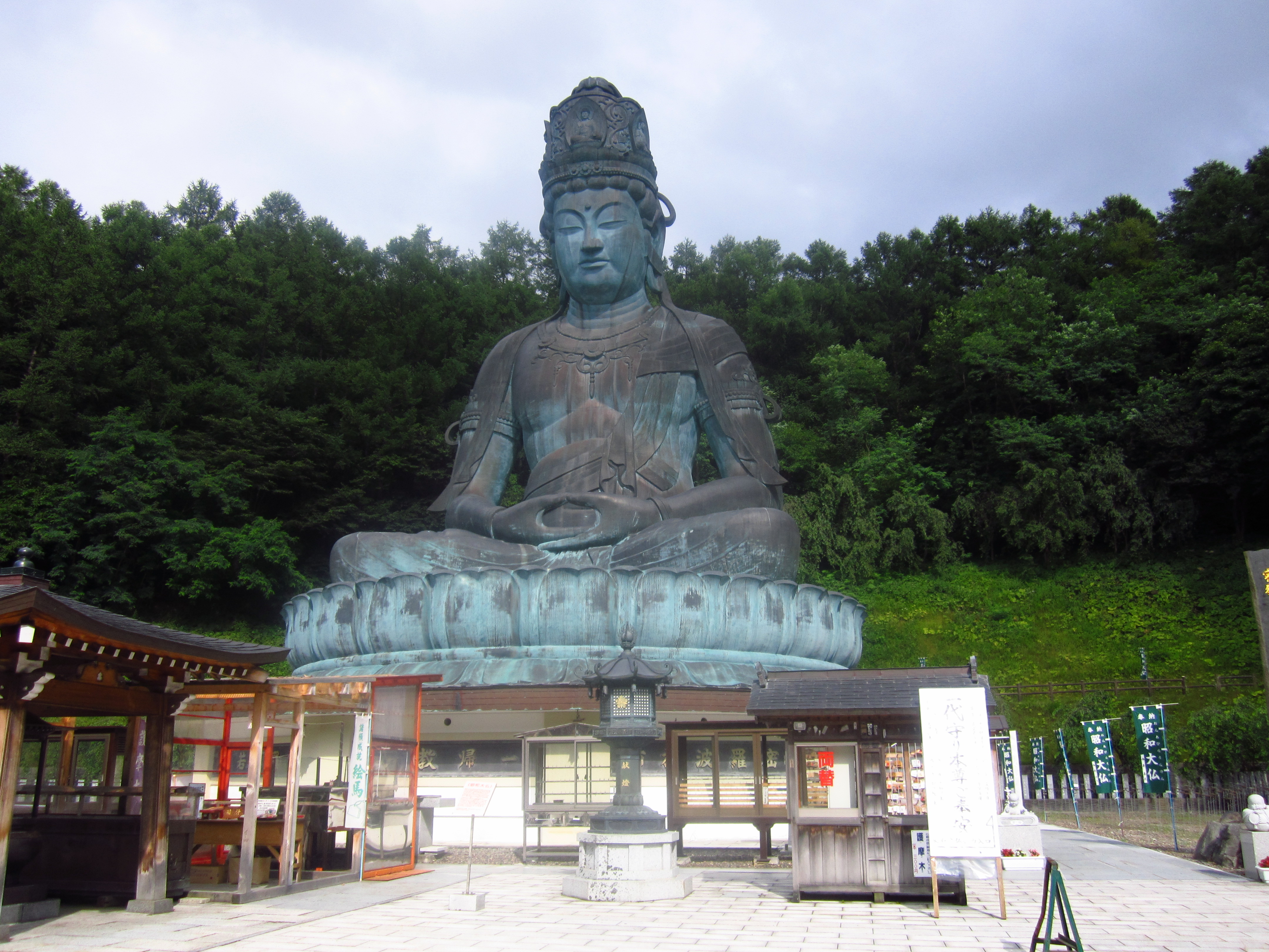 青森　昭和大仏