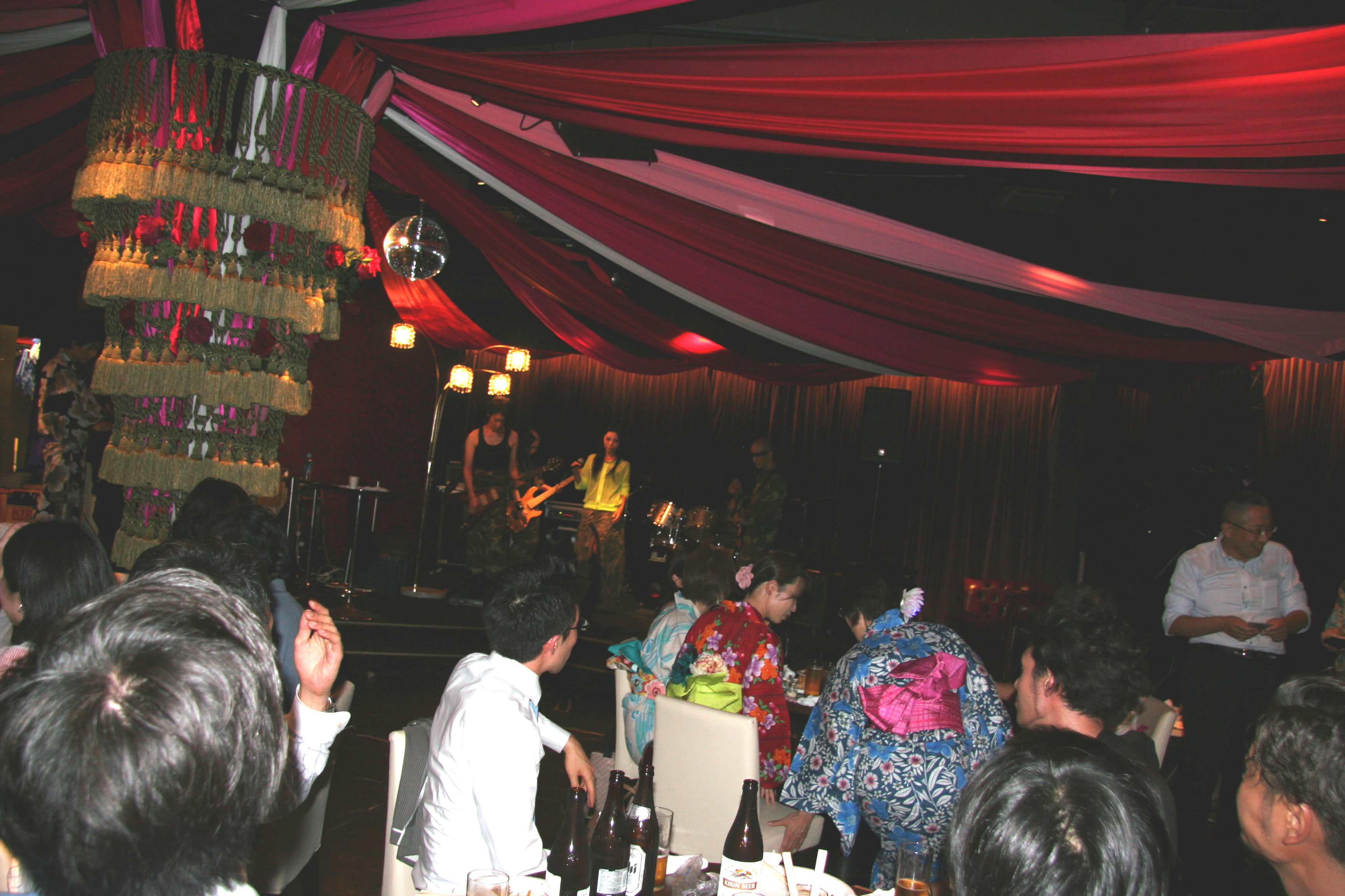 会社創立パーティー