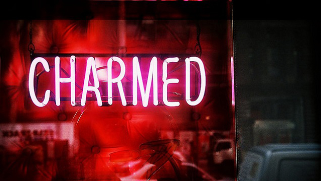 パーティや新しい職場で初対面の人を惹きつける13のコツ パーティや新しい職場で初対面の人を惹きつける13のコツ