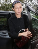 ジャッキー・チェン娘の児童虐待騒動、母親の異常な深酒と喫煙が原因？―香港