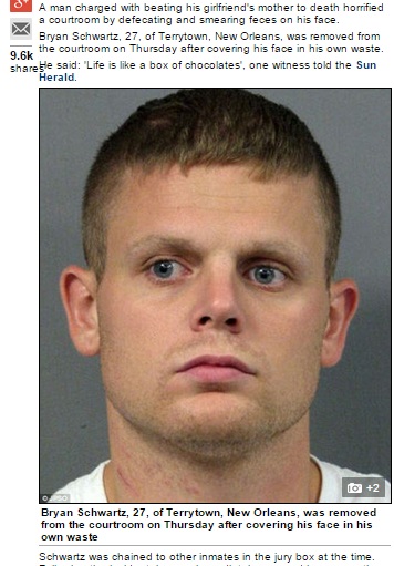 法廷でいきなり排便した被告人、ソレを顔にこすりつけニヤニヤ。（米）