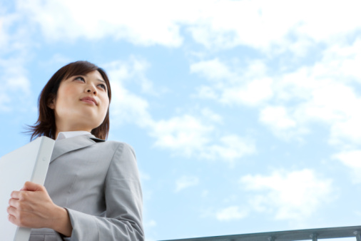 経産省と東証が「なでしこ銘柄」を発表、東レ、日産、KDDIらが3回連続選定