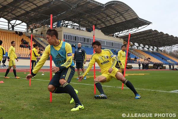 サッカーが下手だった自分が1ヶ月の毎日の練習でドリブル パスでレギュラーを勝ち取る方法 パスやドリブルが下手 でベンチにも入れなかった私が毎日15分の練習で試合に活躍できるレギュラーエースとして活躍できる方法 サッカーが下手だった自分が1ヶ月の毎日の練習でドリブル パスでレギュラーを勝ち取る方法 パスやドリブルが下手 でベンチにも入れなかった私が毎日15分の練習で試合に活躍できるレギュラーエースとして活躍できる方法