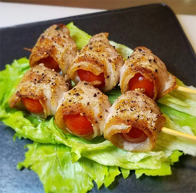 “ミニトマトの豚肉巻き串焼き”