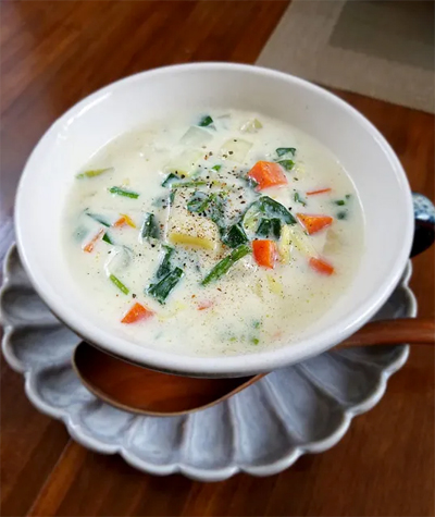 “豆腐と野菜のクリームスープの作り方”