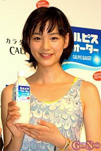 能年玲奈 「カルピスウォーター」の11代目CMキャラクターに抜擢！ 長澤まさみさんからのビデオメッセージに感激