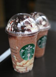 スターバックス日本限定新商品はビターでプリン入りの変わった食感　女性にオススメ