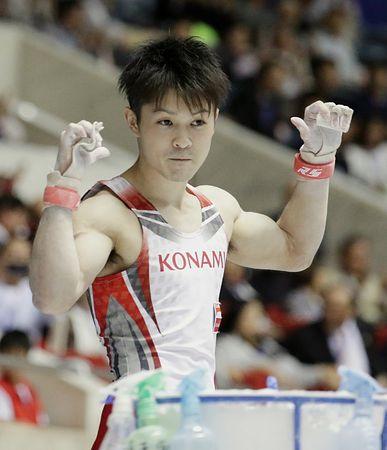 内村が8連覇=加藤、2位でリオ代表-NHK杯体操