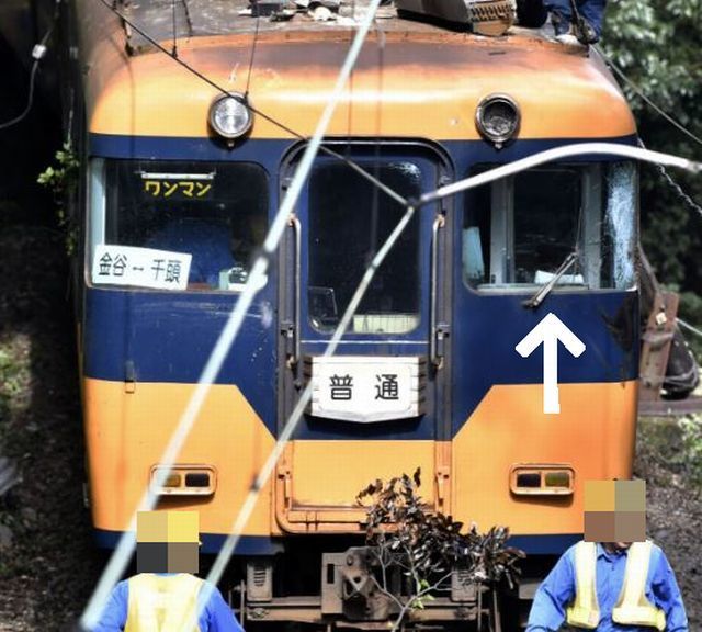 大井川鉄道で事故 元近鉄ビスタカー 家山 抜里間で倒木で倒れた電柱が傾き走行中の電車が衝突 マクレーンの日記 大井川鉄道で事故 元近鉄ビスタカー 家山 抜里間で倒木で倒れた電柱が傾き走行中の電車が衝突 マクレーンの日記
