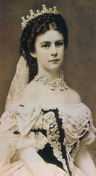 ファイル:Erzsebet kiralyne photo 1867.jpg