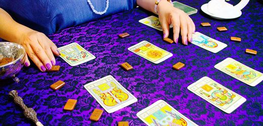 「占い」の画像検索結果