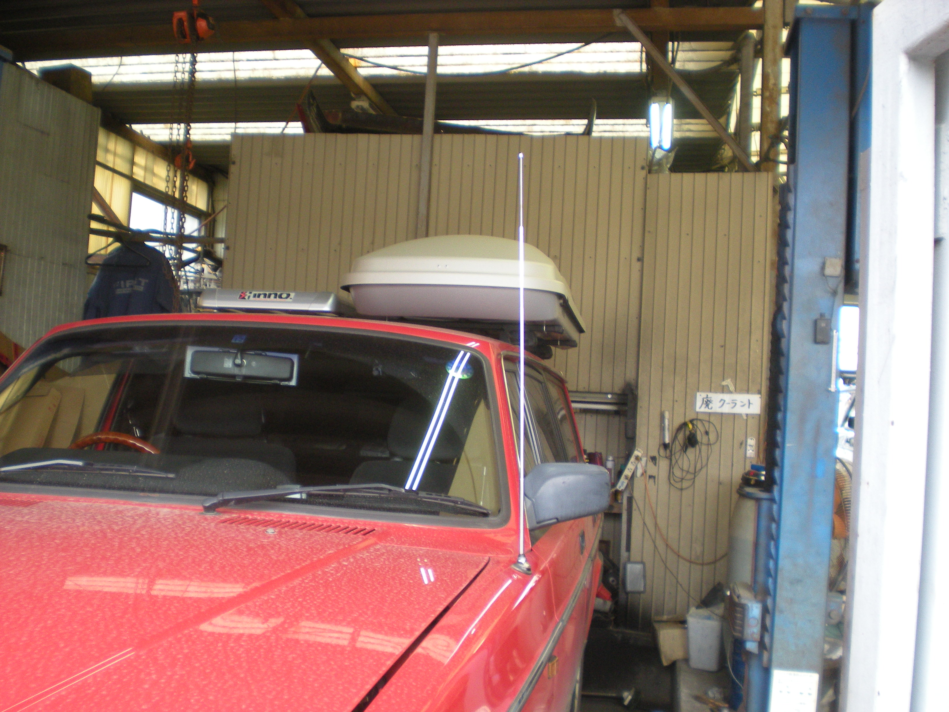 ボルボ２４０ワゴン アンテナマスト交換 ファーストカーセールスのブログ