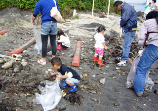 beachclean-03.jpg