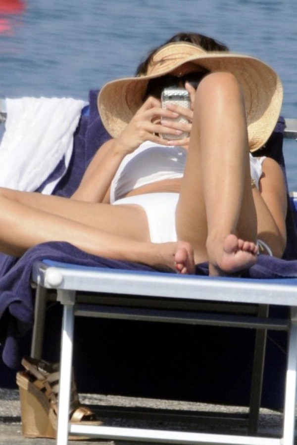 Girls: Sofia Vergara Nude