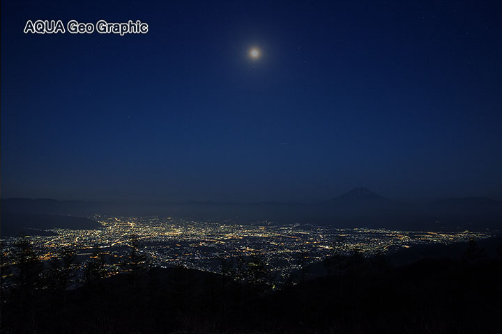 甘利山から富士山 甲府盆地の夜景 月夜