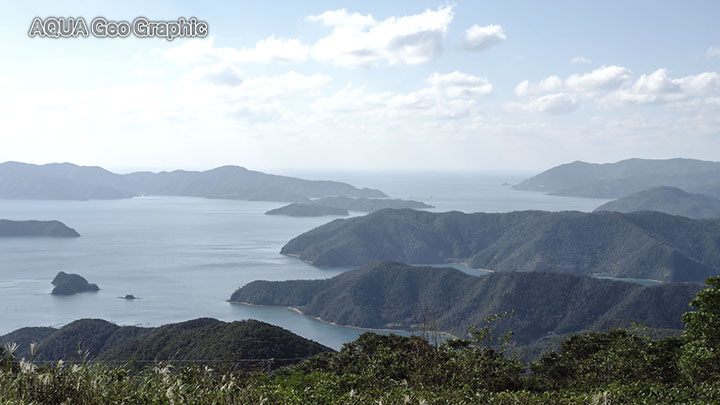奄美大島　油井岳展望台から大島海峡