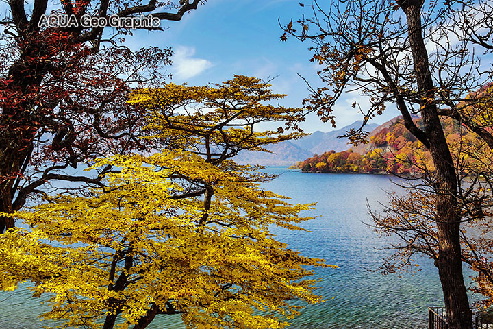 「奥日光」の紅葉　中禅寺湖