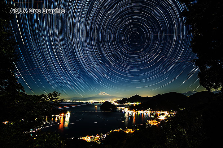 富士山　発端丈山 星の軌跡をコンポジット　夜景　starstax