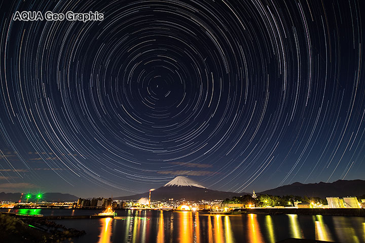 富士山　田子の浦 星の軌跡をコンポジット　夜景　starstax　新東名高速道路