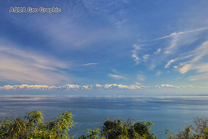 富山湾越しに望む立山連峰(氷見市編) 阿尾城跡展望台