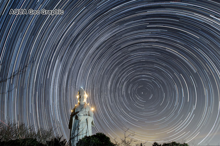 東京湾観音　夜景　星空　星の軌跡 startstax