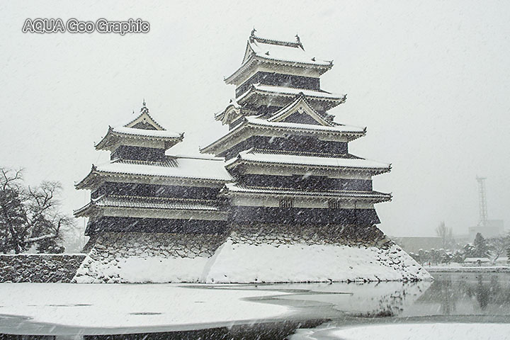 雪景色　松本城