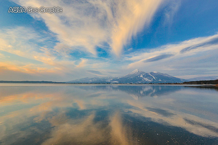 猪苗代湖 雪景色　会津磐梯山　水鏡 鏡面絶景