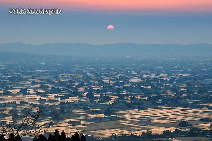 富山平野　散居村　夕日　夕焼け