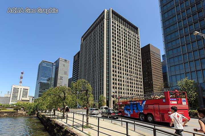 新緑 東京 大手町