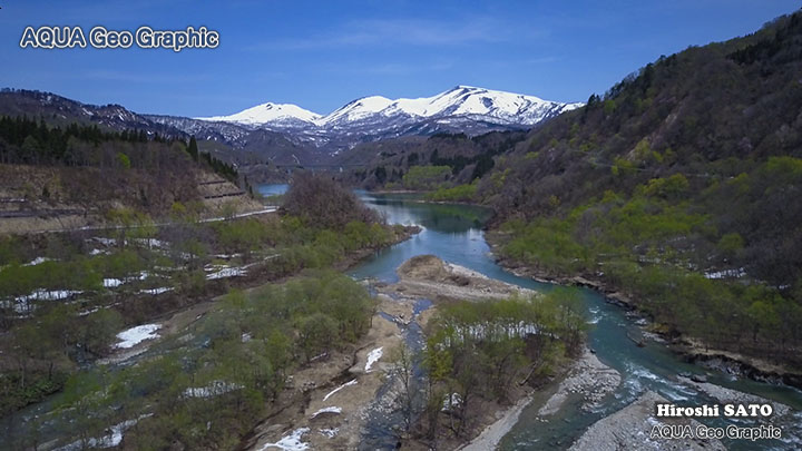 絶景空撮 絶景空撮：春の月山百景 新緑  Aerial Drone Shots 絶景 dji mavicc pro
