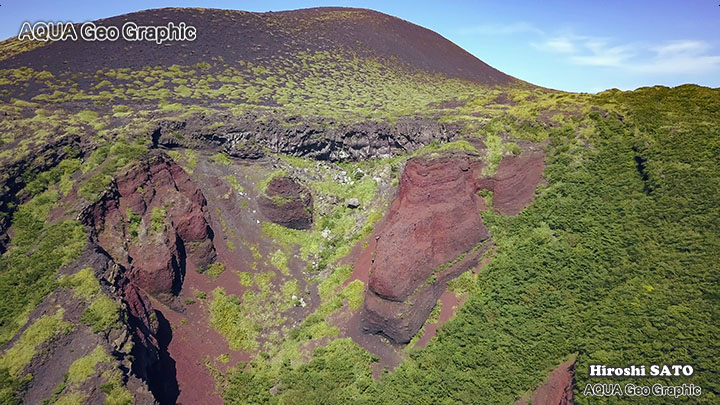 伊豆大島ジオパーク 三原山 赤ダレ ドローン空撮 dji mavicpro