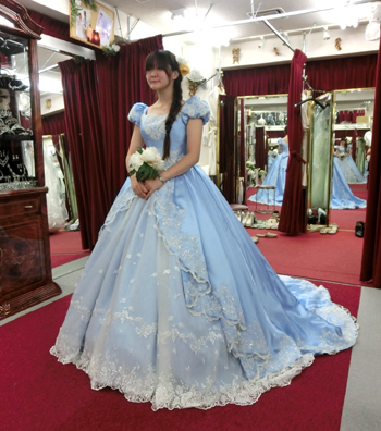 ドレスはメロディカラー ホテルオークラ東京ベイで結婚式です ウェディングドレスショップ アトリエアンのブログ