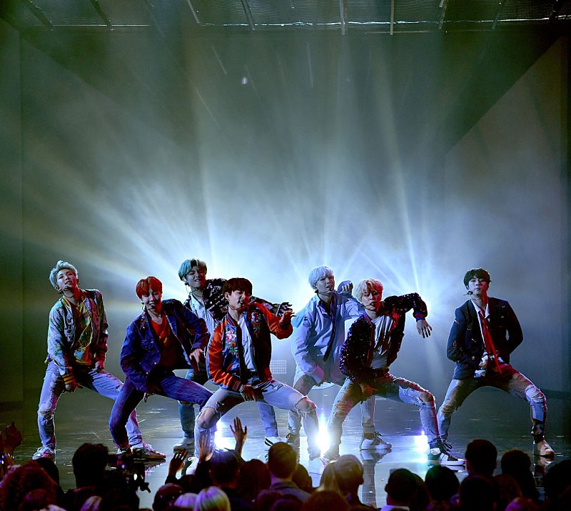 BTS(防弾少年団)「BTS (防弾少年団)、「FAKE LOVE」がK-POPグループとして初の全米ソング・チャートTOP10入り」1枚目/1