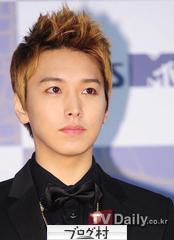 ブログランキング・にほんブログ村へ