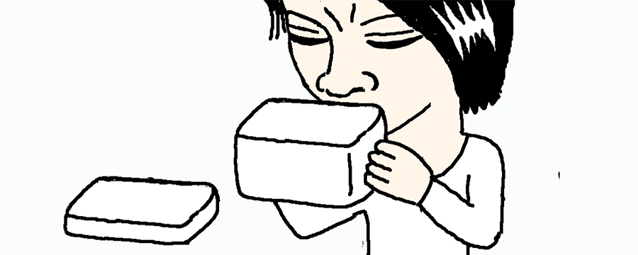 キムチが入っていたタッパーのにおい取りは小麦粉で