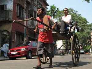 Manoj Singh pulls rickshaw