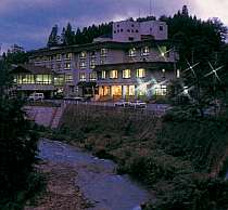 清流のせせらぎが聞こえる温泉旅館