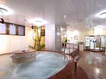 カプセルホテルでは珍しい大浴場です！