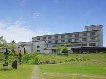 絶景を望む瑞泉閣の全景です♪