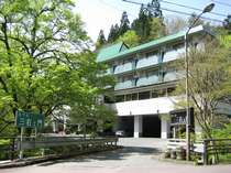 ホテル三右ェ門　新緑芽吹く