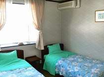 10畳のツインルーム　ＢＴ付　冷暖房完備安比テニスコートが眺められるお部屋