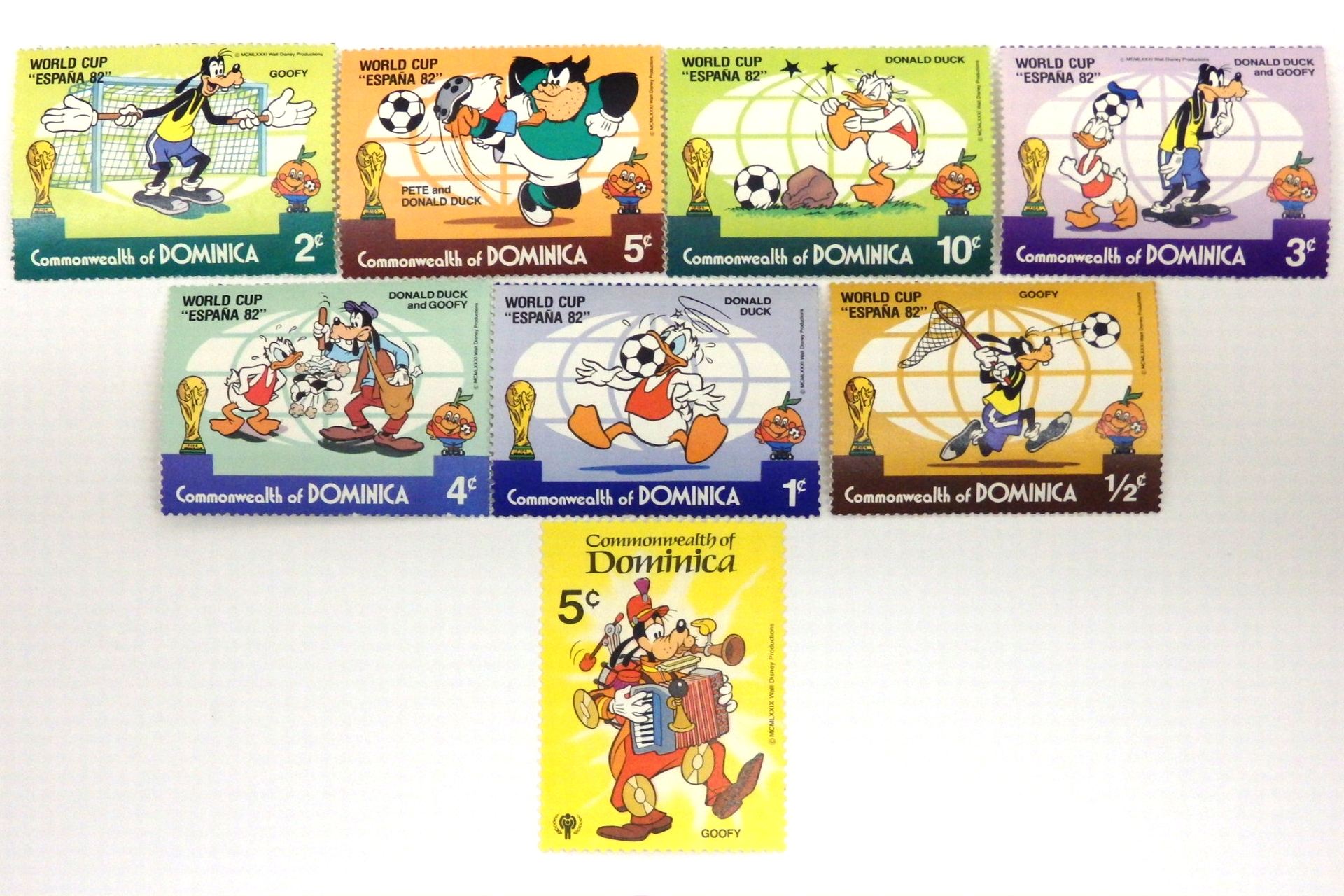 ディズニー海外切手をお買取 東京都目黒区自由が丘１丁目３ ２４ 藤巻ビル1階