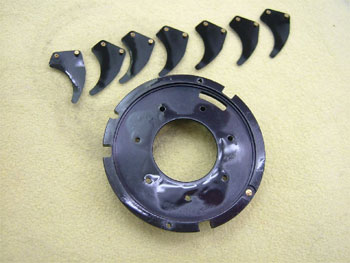 分離した絞り羽根