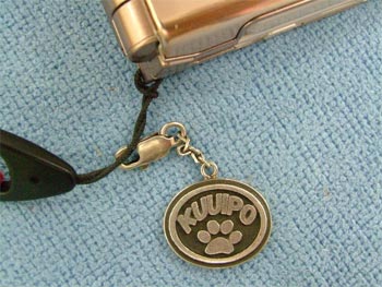 携帯電話に取り付けているキーホルダー